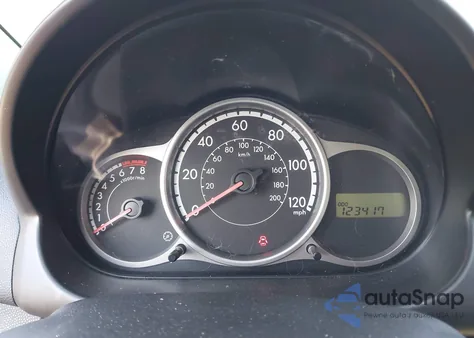 2013 Mazda Mazda2 Sport из США, поврежденный, VIN JM1DE1KZXD0168173